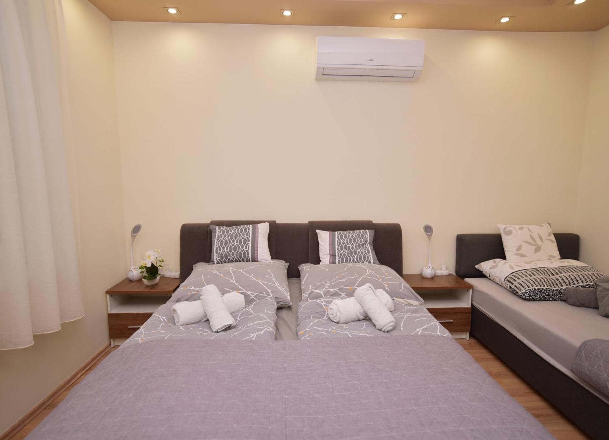 Kinder Apartman Apartment *